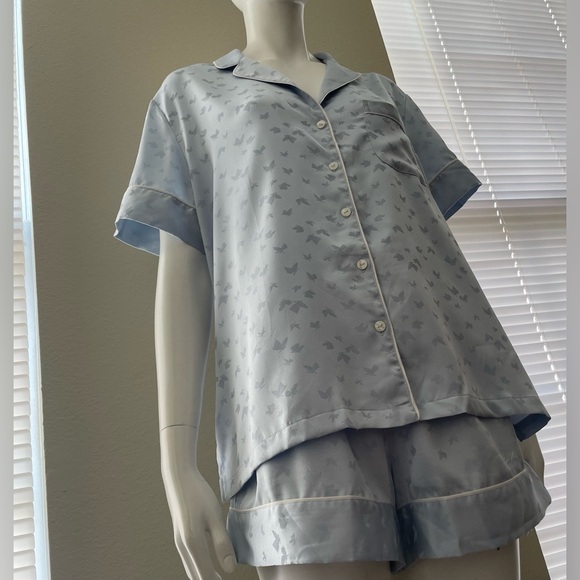 Victoria's Secret Light Blue Satin Pajama Set. Medium. - Picture 8 of 9